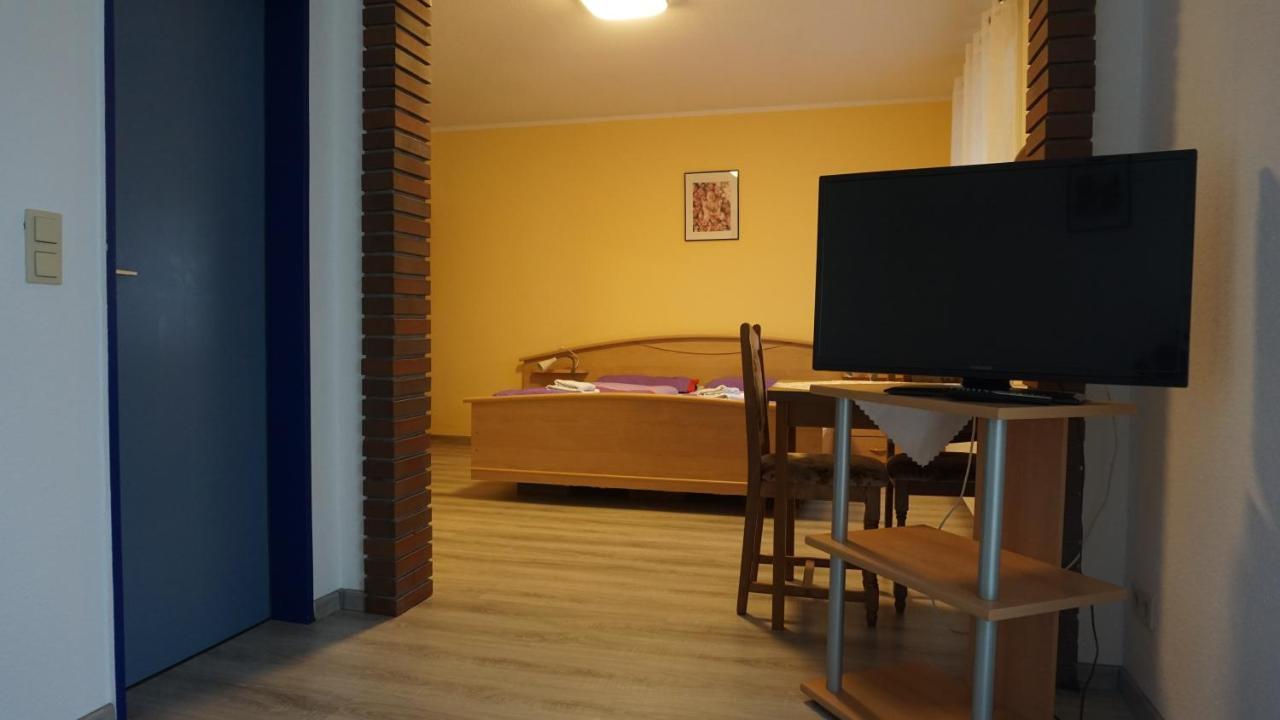 Logia Hotel Garni Нойхарлингерзийл Екстериор снимка